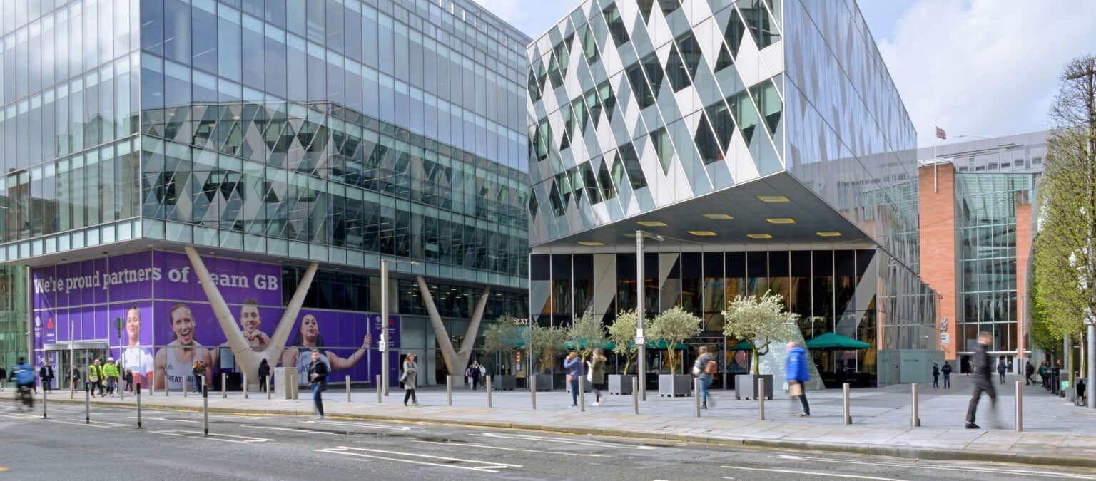 Square Fielding SPINNINGFIELDS SQUARE | Spinningfields